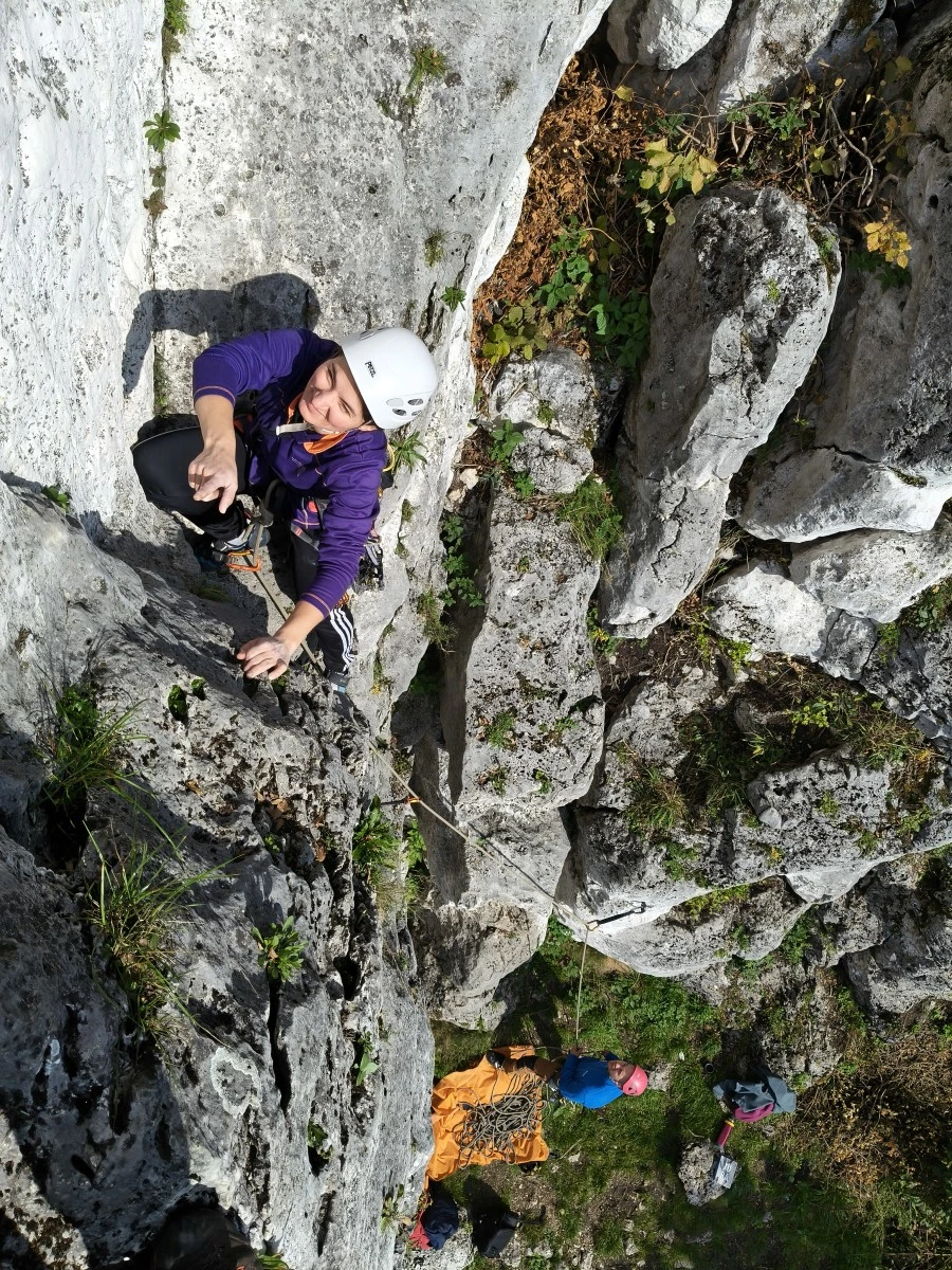 Podzamcze, wspinaczka tradycyjna. Fot. Maciej Bedrejczuk